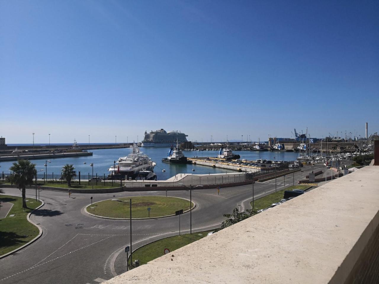 Casa Cavallotti - Modern Apartment Between Train Station And Port Civitavecchia Luaran gambar